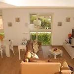 Residenza Simona * Mezzegra